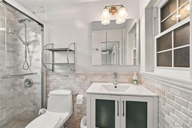 143-36 37th Avenue 5A, Flushing, NY 11354