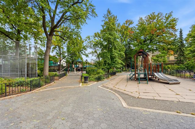 143-36 37th Avenue 5A, Flushing, NY 11354