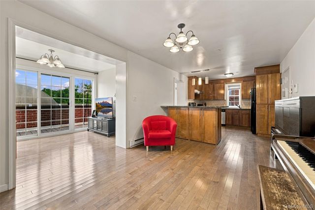 143-36 37th Avenue 5A, Flushing, NY 11354