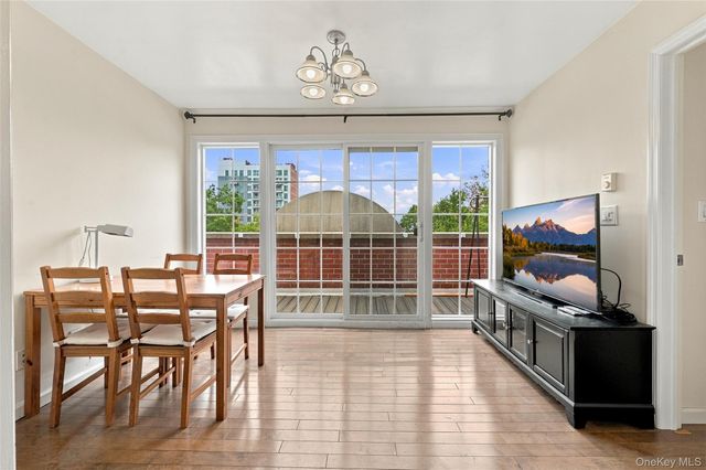 143-36 37th Avenue 5A, Flushing, NY 11354