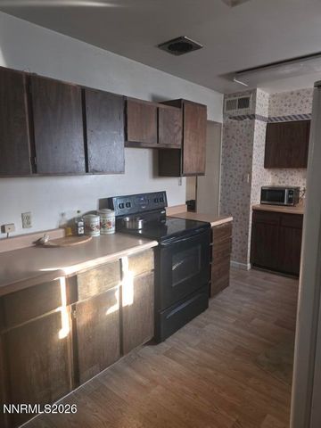 1005 W 4th Street, Carson City, NV 89703