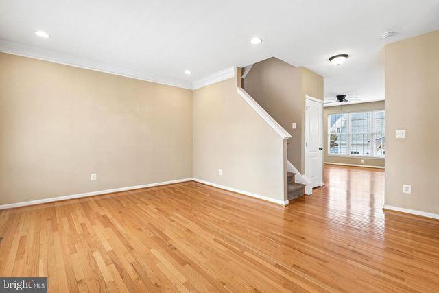 43110 BARONS ST, Chantilly, VA 20152