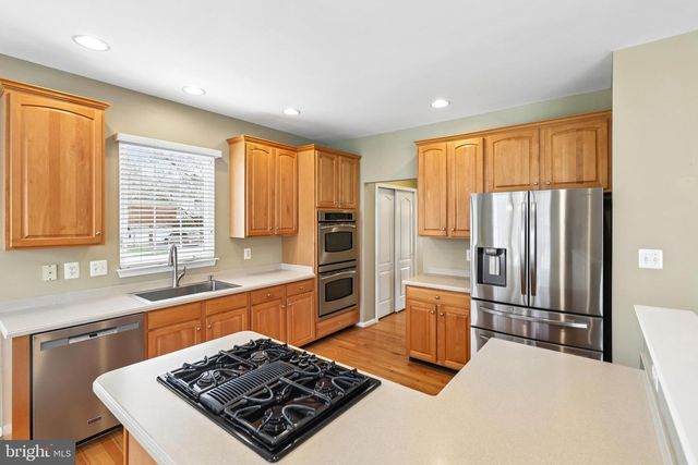 43110 BARONS ST, Chantilly, VA 20152