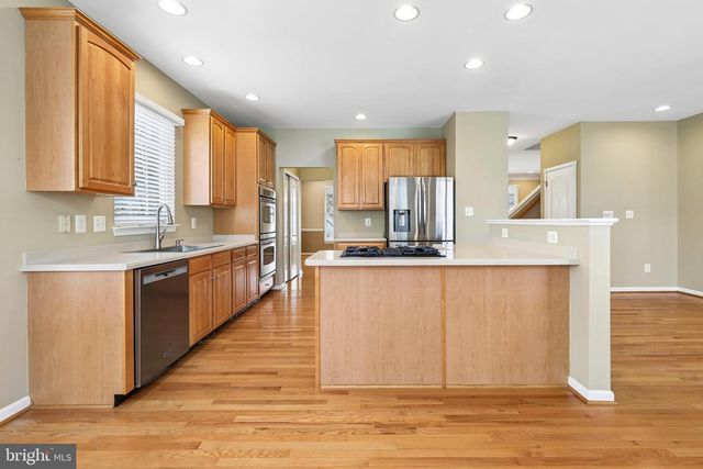 43110 BARONS ST, Chantilly, VA 20152