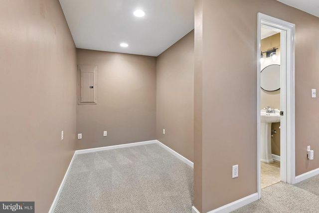 43110 BARONS ST, Chantilly, VA 20152