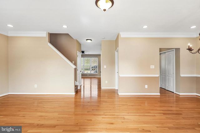 43110 BARONS ST, Chantilly, VA 20152