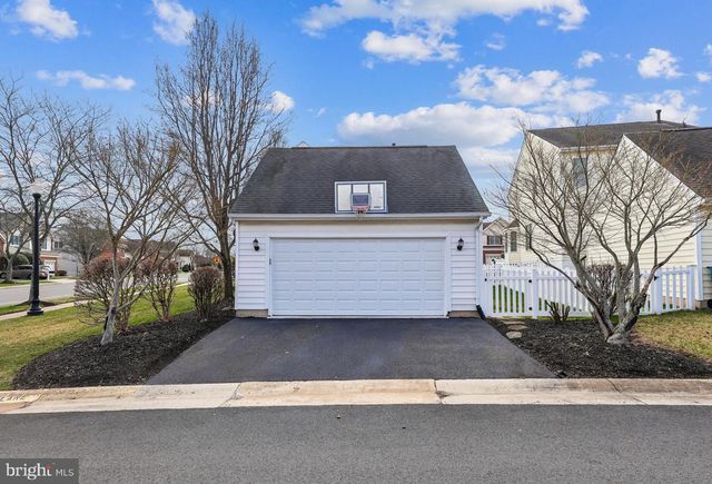 43110 BARONS ST, Chantilly, VA 20152