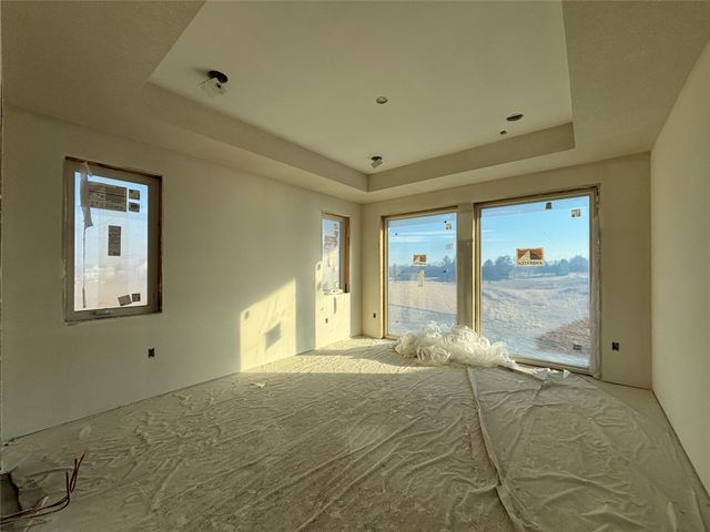 17612 Oakwood Drive, Urbandale, IA 50323