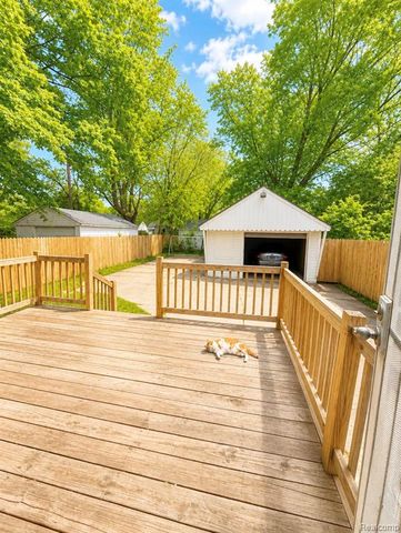 19166 Bentler Street, Detroit, MI 48219