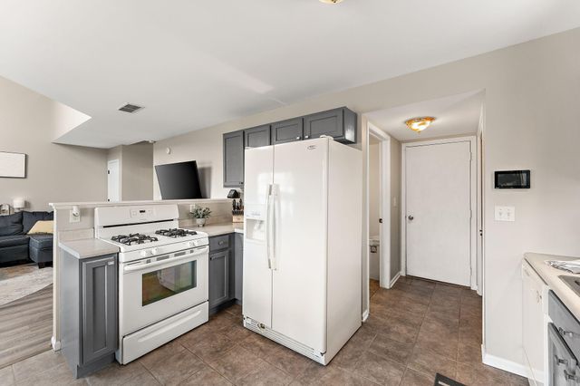 259 Fox Trail Court, Hobart, IN 46342