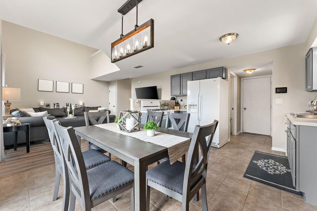 259 Fox Trail Court, Hobart, IN 46342