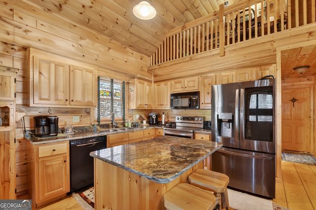 116 Davis Lane, Ellijay, GA 30540