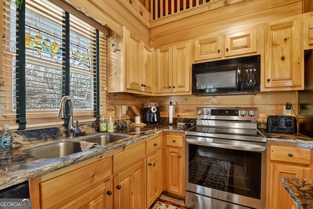 116 Davis Lane, Ellijay, GA 30540