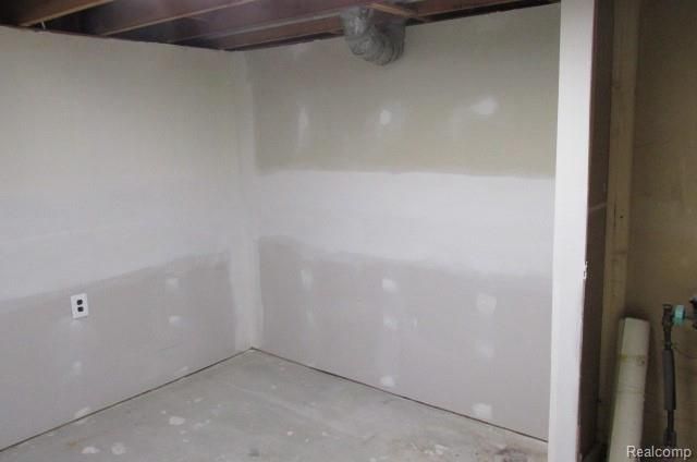 30467 Townley Street, Madison Heights, MI 48071