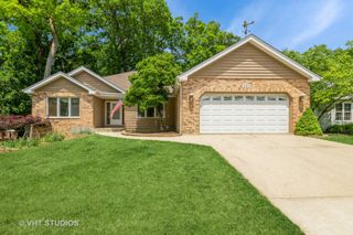 421 Windham Trail, Carpentersville, IL 60110