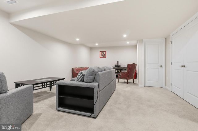 116 LADY MORGAN DR, York, PA 17402