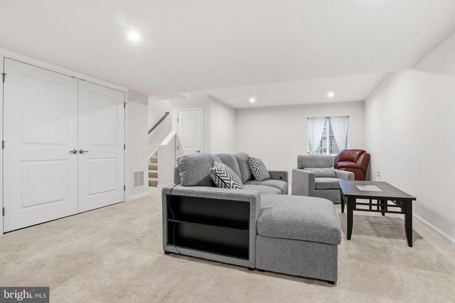 116 LADY MORGAN DR, York, PA 17402