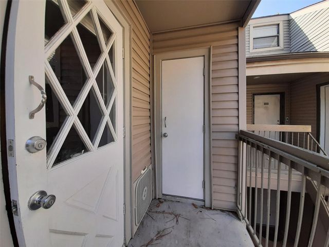 9707 Richmond Avenue 96, Houston, TX 77042