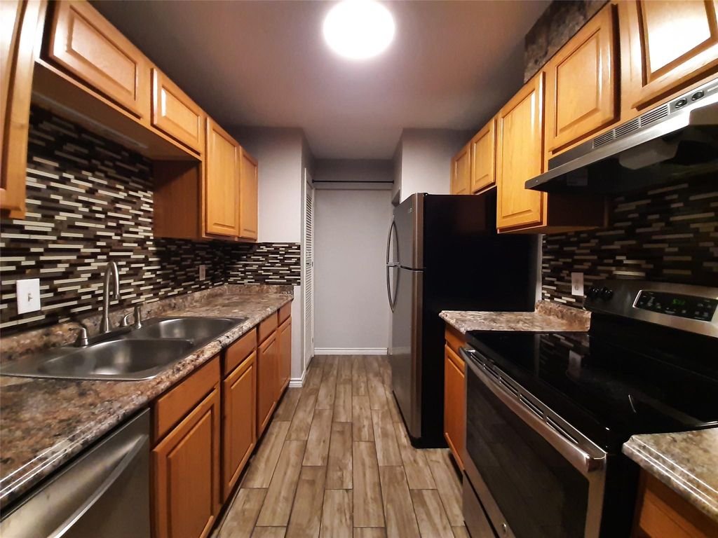 9707 Richmond Avenue 96, Houston, TX 77042