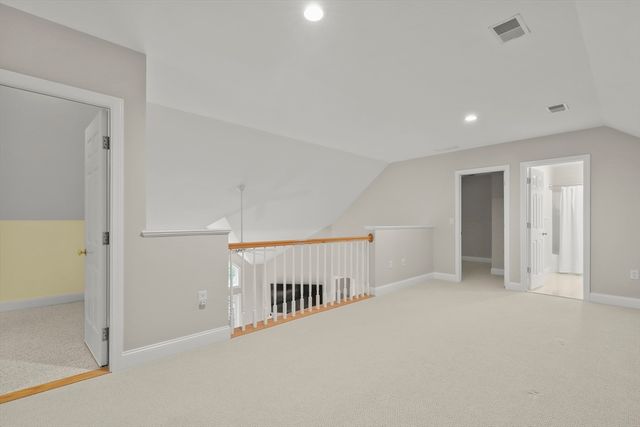 1 Hollyhock Knoll Ct 1, Bourne, MA 02532