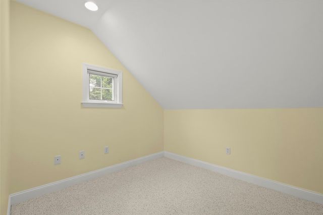 1 Hollyhock Knoll Ct 1, Bourne, MA 02532