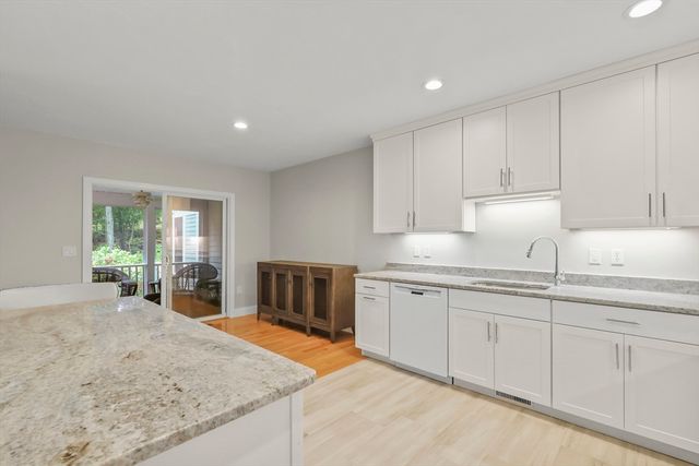 1 Hollyhock Knoll Ct 1, Bourne, MA 02532