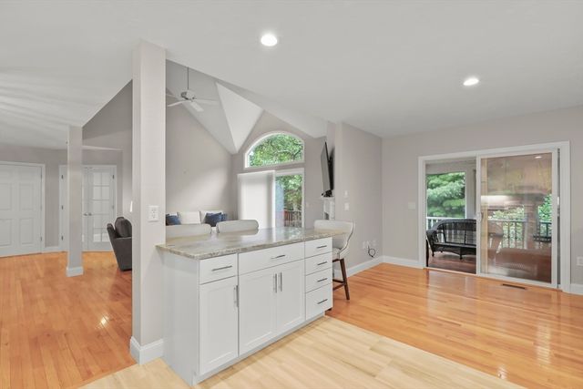 1 Hollyhock Knoll Ct 1, Bourne, MA 02532