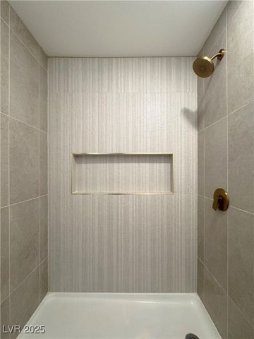 4600 University Center Drive 93, Las Vegas, NV 89119