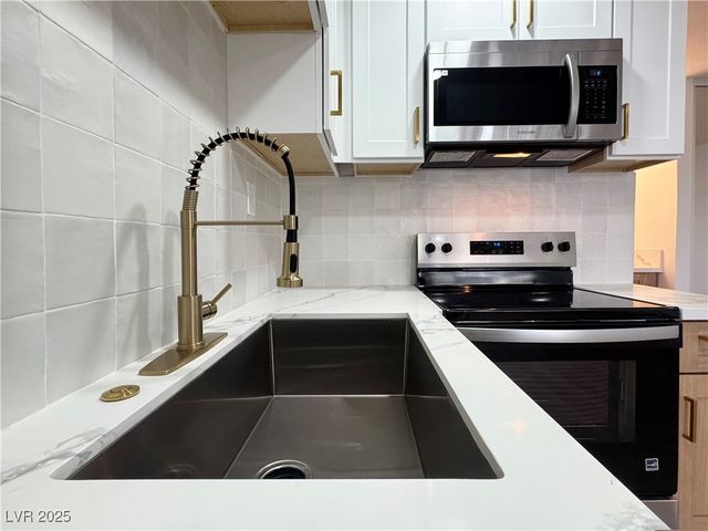 4600 University Center Drive 93, Las Vegas, NV 89119