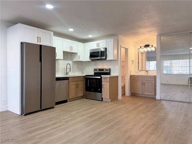 4600 University Center Drive 93, Las Vegas, NV 89119