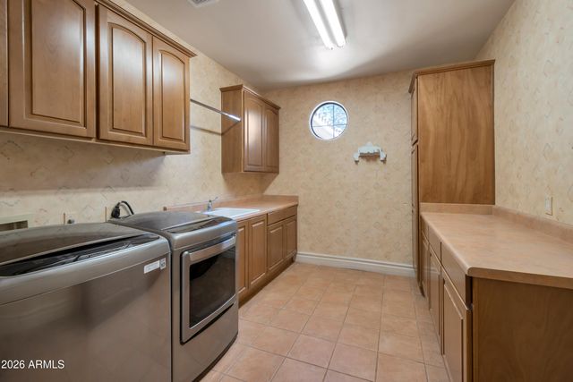 11429 E LE MARCHE Drive, Scottsdale, AZ 85255