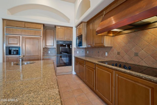 11429 E LE MARCHE Drive, Scottsdale, AZ 85255