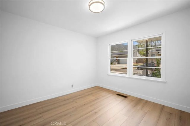 10603 Fernglen Avenue, Tujunga, CA 91042