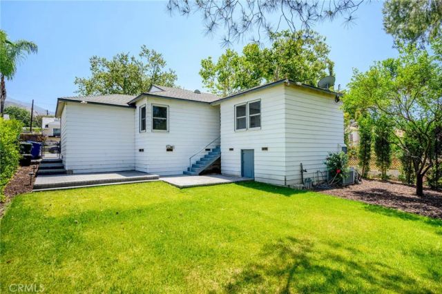 10603 Fernglen Avenue, Tujunga, CA 91042