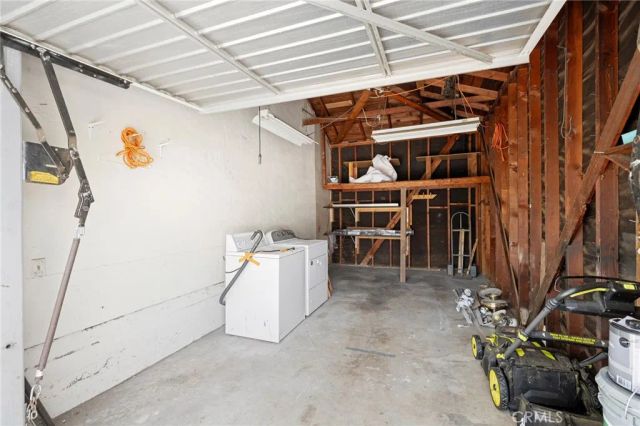 10603 Fernglen Avenue, Tujunga, CA 91042