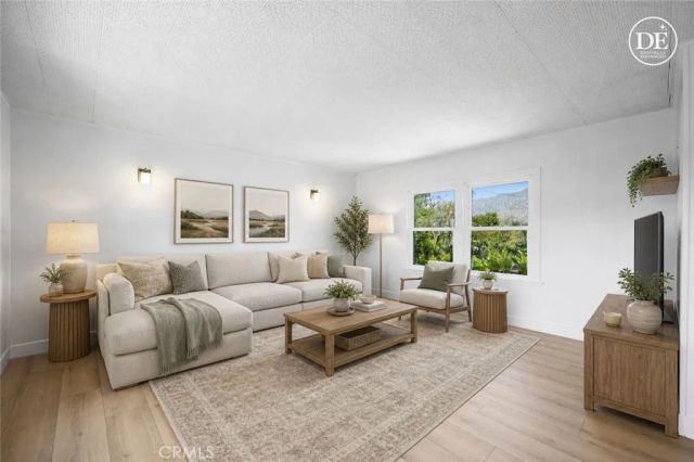 10603 Fernglen Avenue, Tujunga, CA 91042