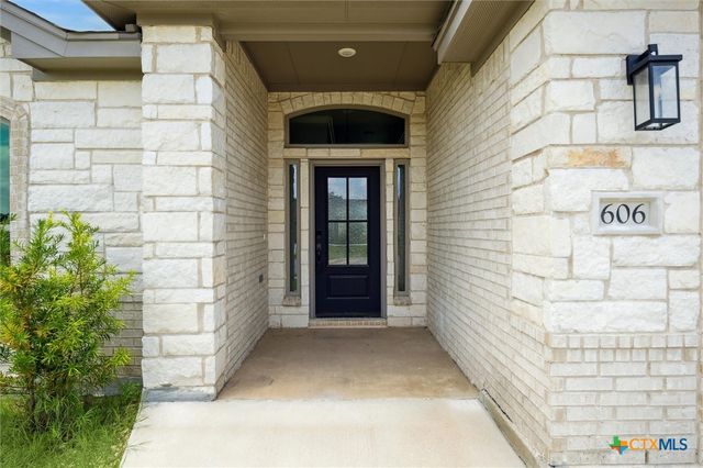606 Juniper Drive, Troy, TX 76579