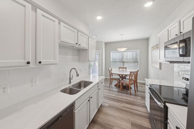 1101 NW 33rd Lane, Ankeny, IA 50023