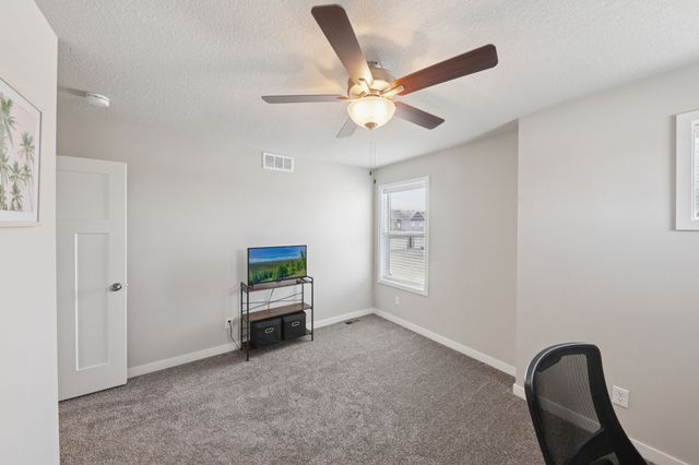 1101 NW 33rd Lane, Ankeny, IA 50023