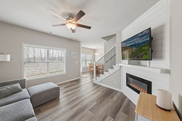 1101 NW 33rd Lane, Ankeny, IA 50023