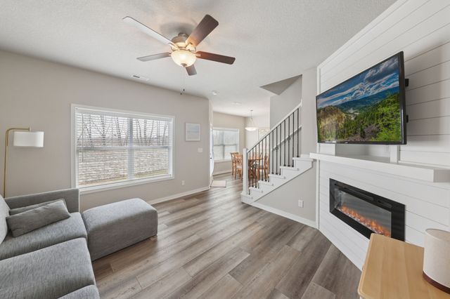 1101 NW 33rd Lane, Ankeny, IA 50023