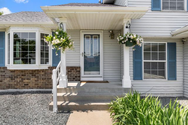 4629 Weston Hills Drive, Eagan, MN 55123