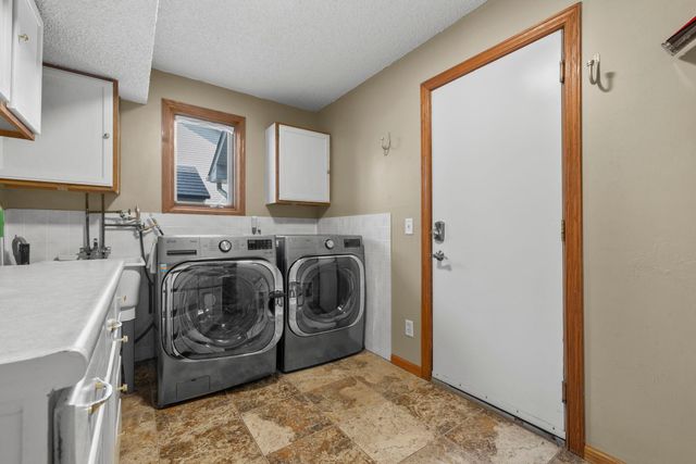 4629 Weston Hills Drive, Eagan, MN 55123