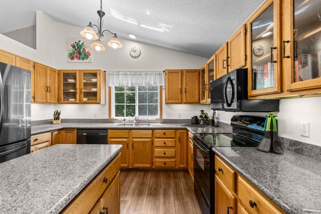 4629 Weston Hills Drive, Eagan, MN 55123