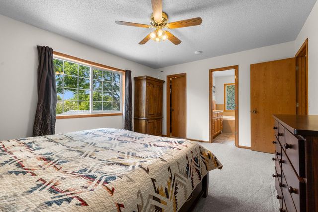 4629 Weston Hills Drive, Eagan, MN 55123