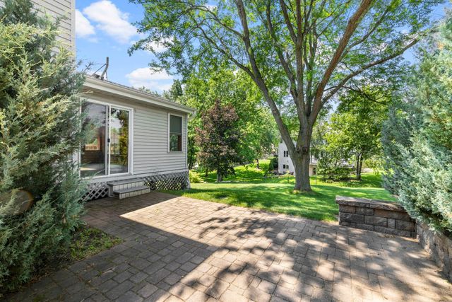 4629 Weston Hills Drive, Eagan, MN 55123