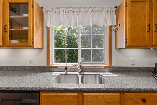 4629 Weston Hills Drive, Eagan, MN 55123