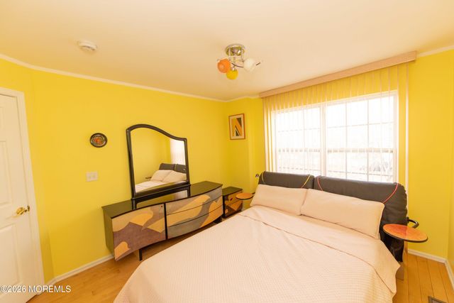 26 Buford Court, Tinton Falls, NJ 07753