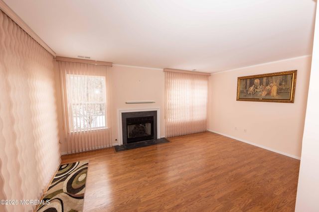 26 Buford Court, Tinton Falls, NJ 07753