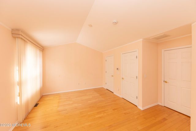 26 Buford Court, Tinton Falls, NJ 07753